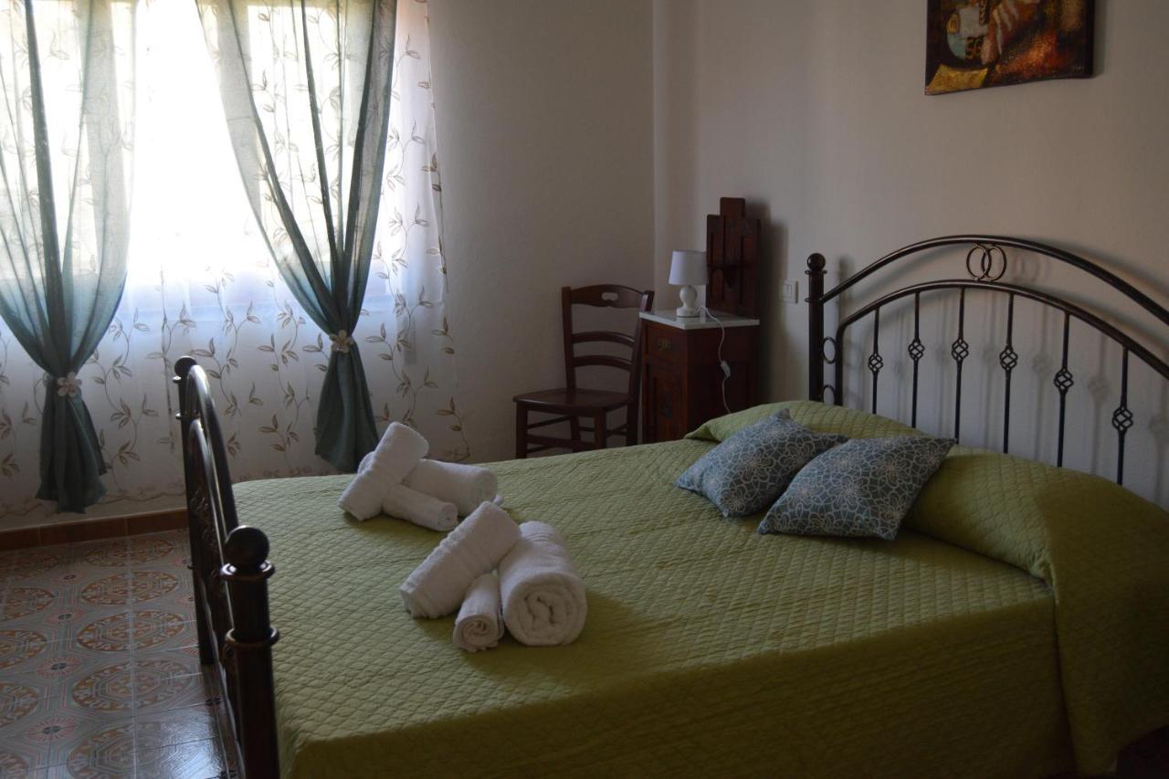 Su Fassoi Cabras Bed and Breakfast Eksteriør billede